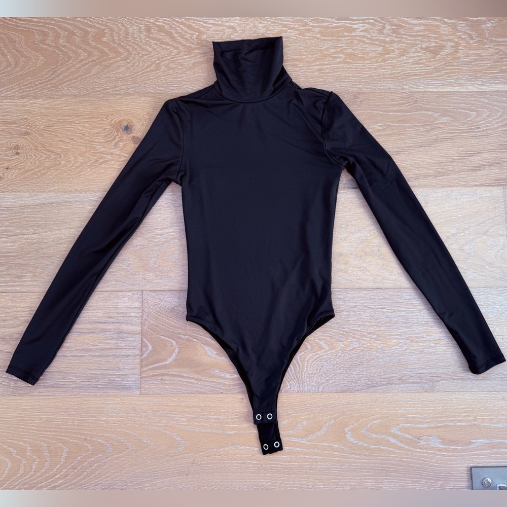 Black Turtleneck Bodysuit Size XS 🖤